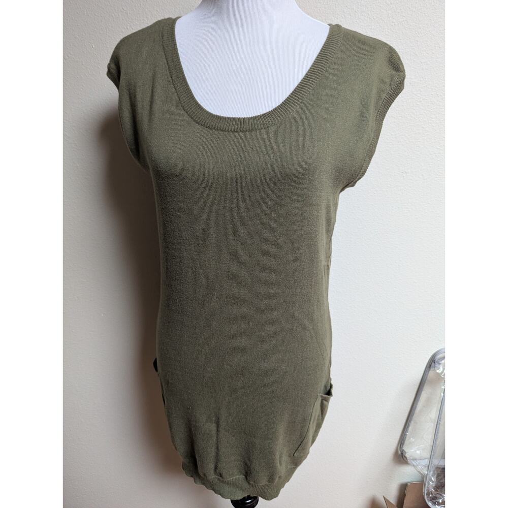 Tulle Olive Knit Sleeveless Pullover Sweater | Pocket & Button Back Detail